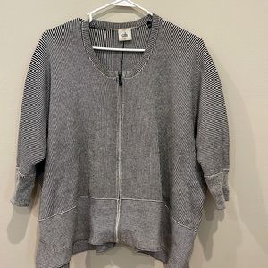 Cabi size small, black and white with full zipper, cropped style